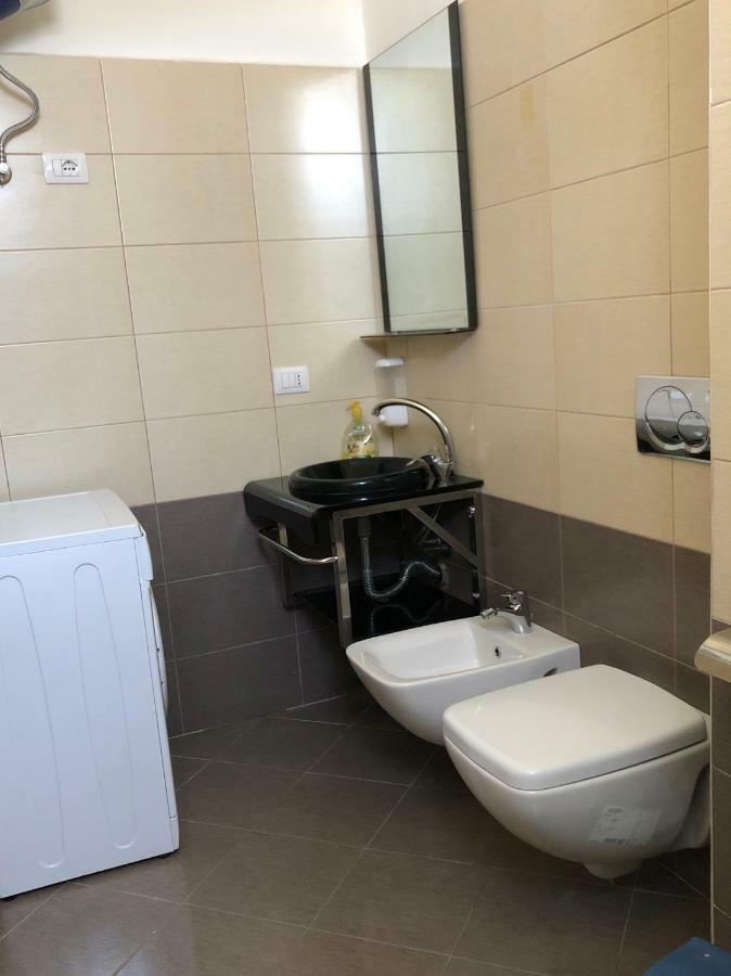 Rainbow Holiday Apartments Vlorë Buitenkant foto