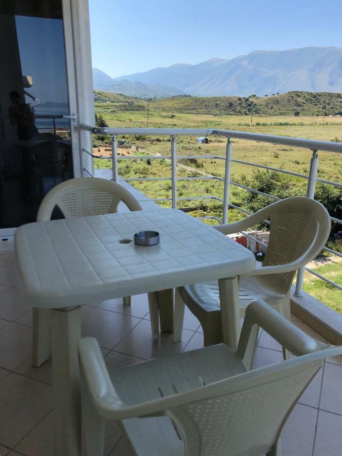 Rainbow Holiday Apartments Vlorë Buitenkant foto